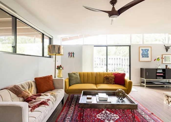 Quaint Uptown Walking Distance To Shops Ferienhaus *